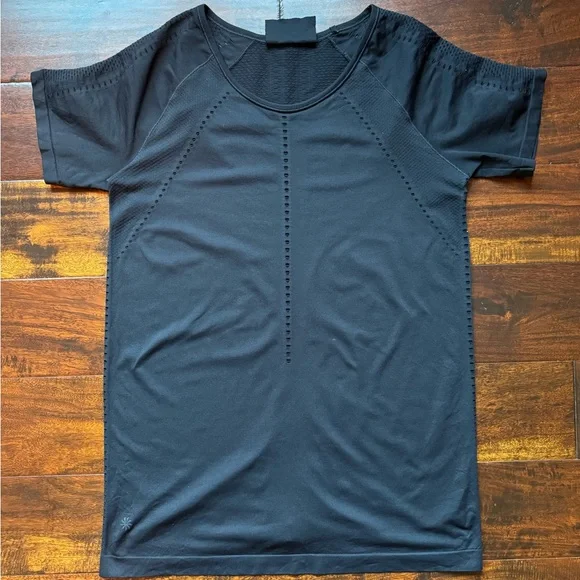 Athleta Foothill Tee - Picture 3 of 4